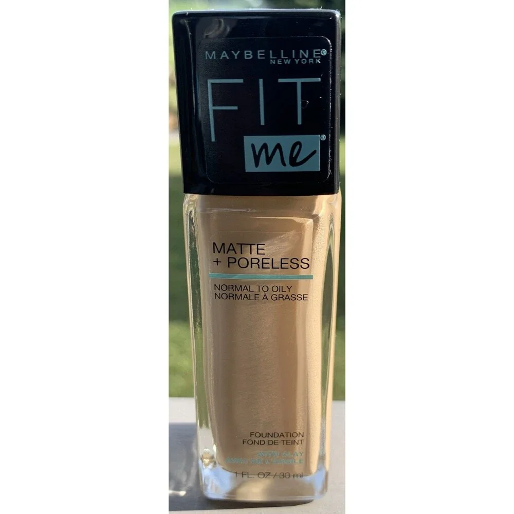 Maybelline Fit Me! Matte + Poreless Foundation #220 Natural Beige